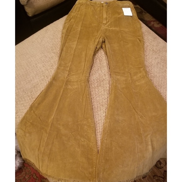 Size 31&32🔥Free People Corduroy Flare Pants - Picture 3 of 8